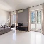 La Vista Sulla - 8vo Piano Attico Mozzafiato * Milan