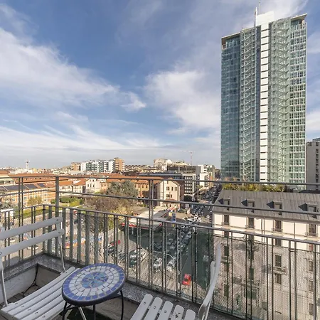 Apartament La Vista Sulla Citta - 8vo Piano Attico Mozzafiato Mediolan