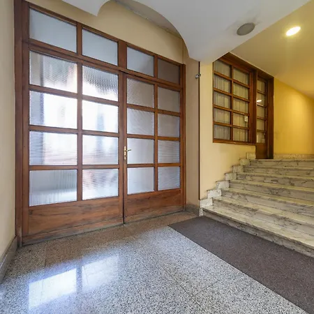 La Vista Sulla Citta - 8vo Piano Attico Mozzafiato Mediolan