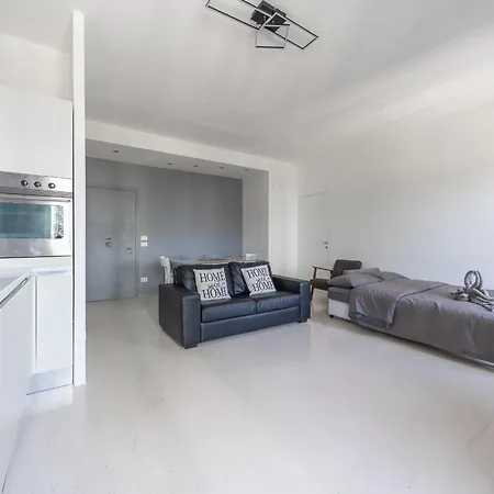 Apartament La Vista Sulla Citta - 8vo Piano Attico Mozzafiato